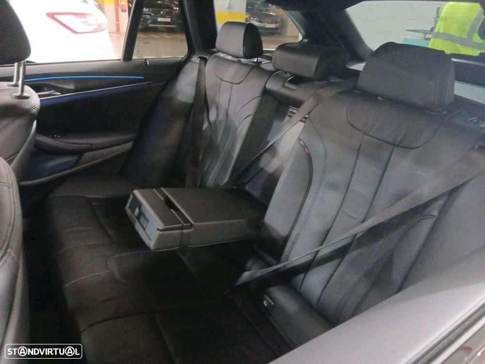 BMW 520 e Pack M - 11
