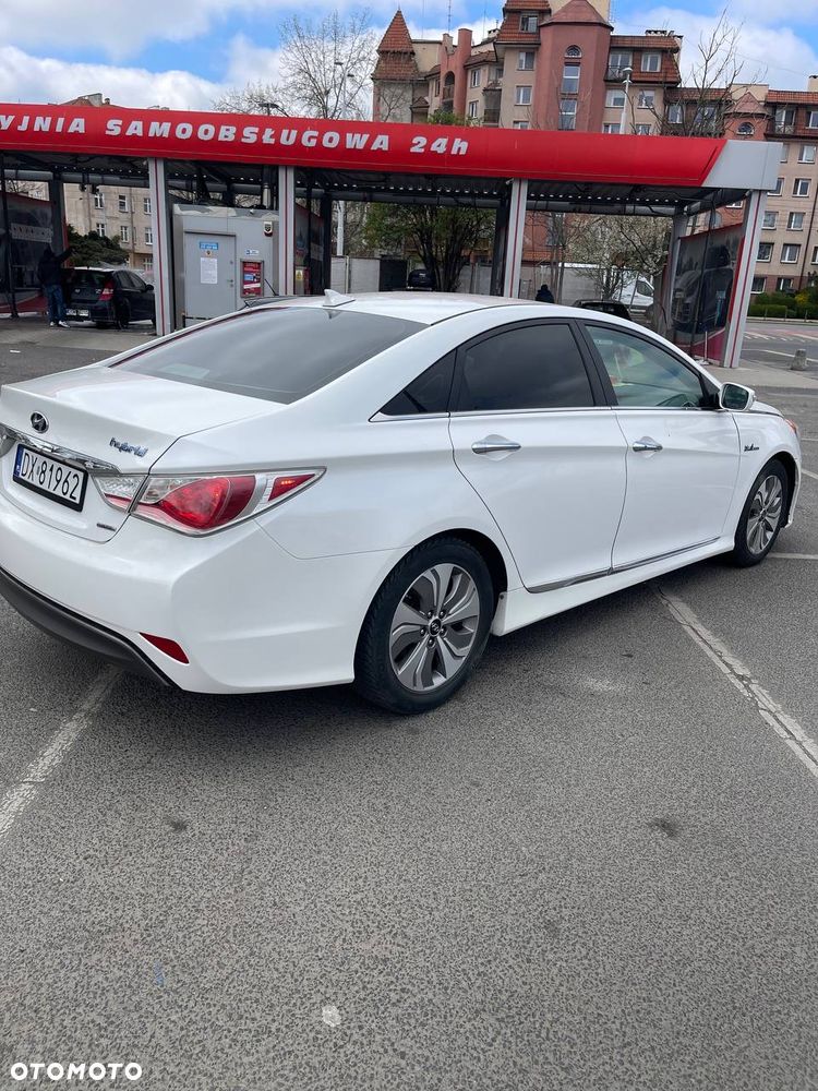 Hyundai Sonata - 5