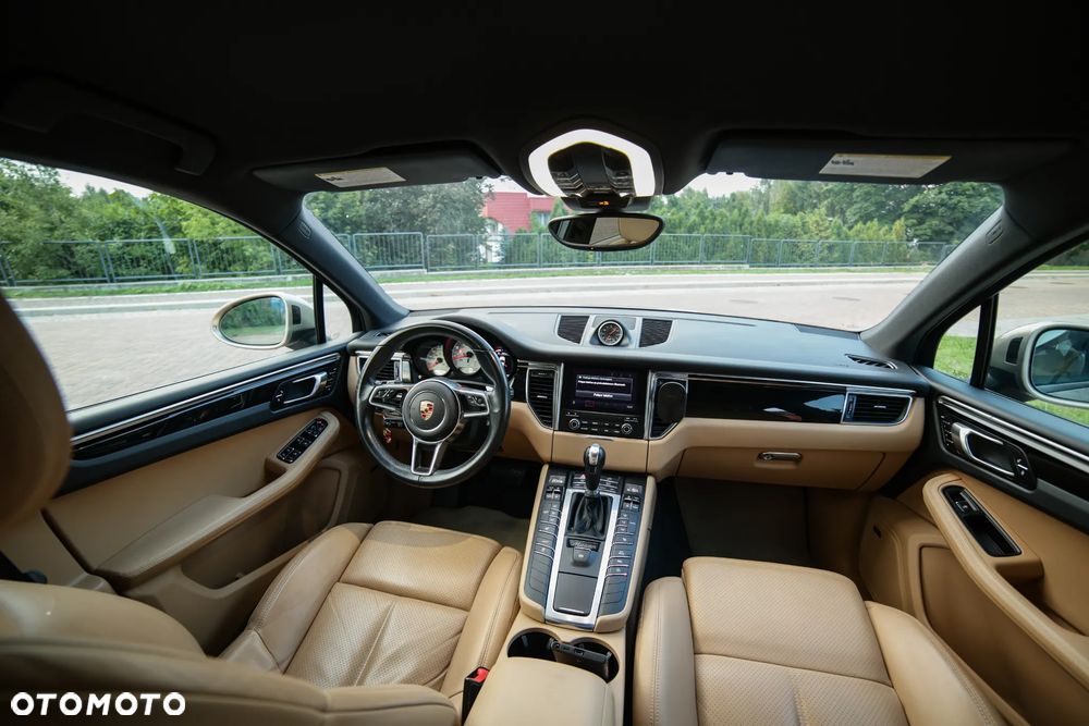 Porsche Macan - 34