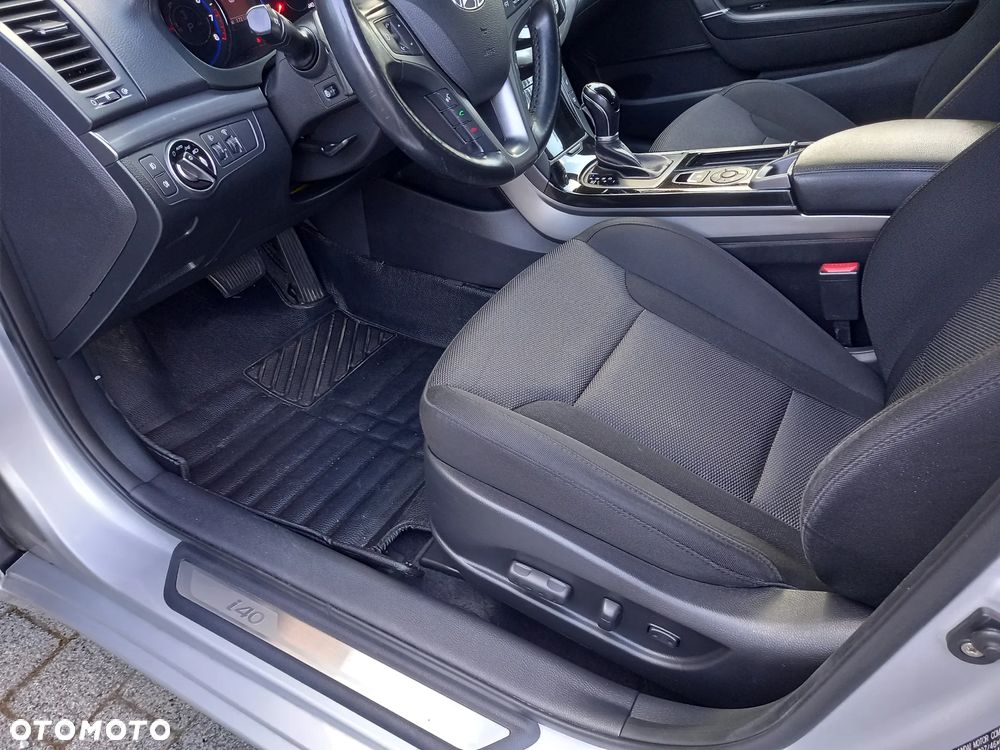 Hyundai i40 Kombi 2.0 Automatik Premium - 26