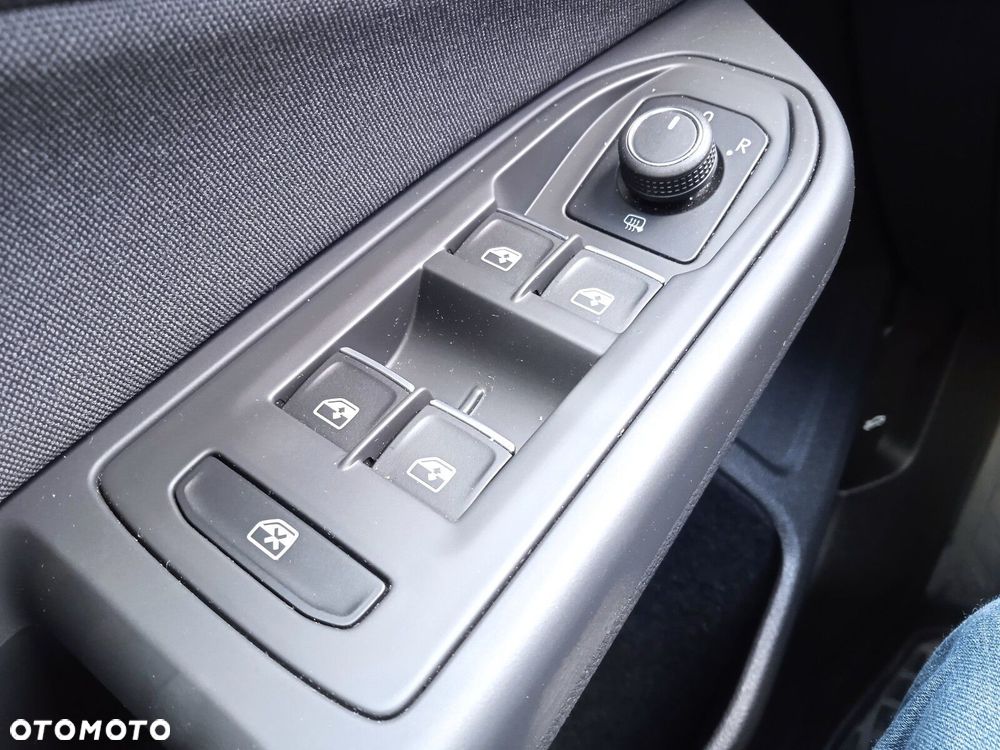 Volkswagen Golf VIII 1.5 TSI EVO Life - 18