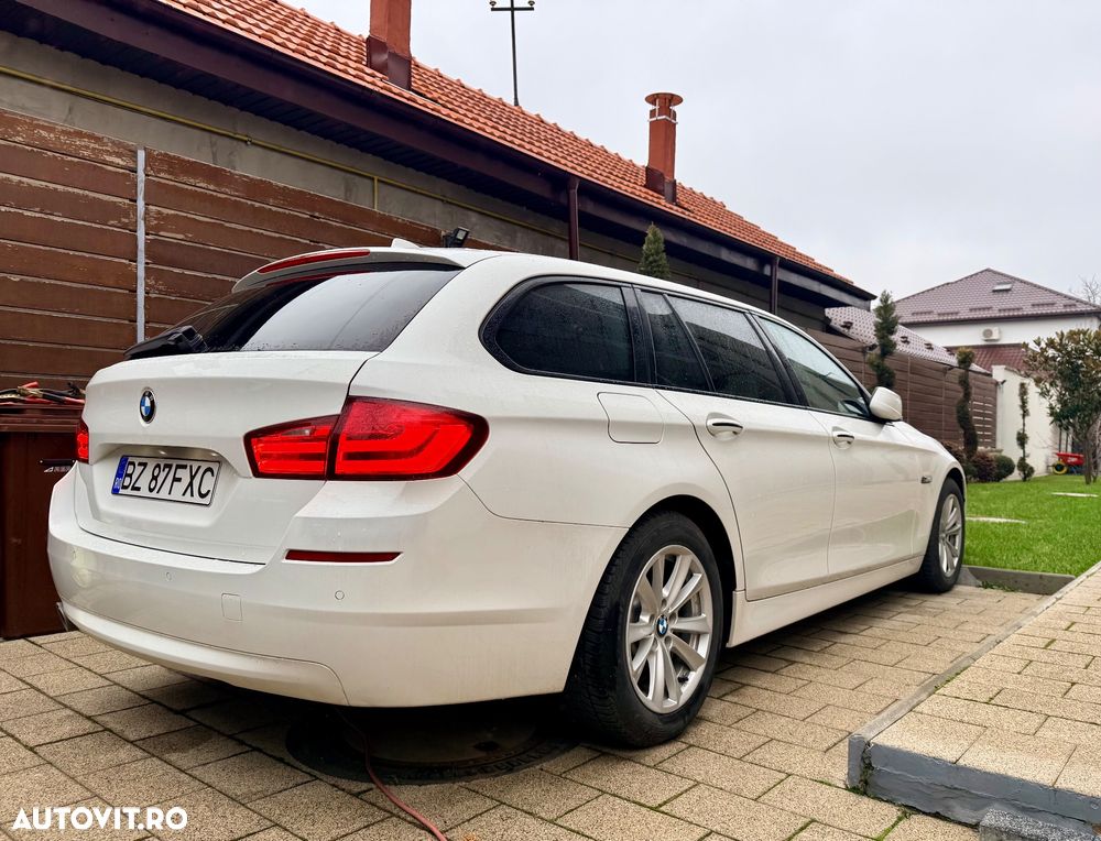 BMW Seria 5 520d Aut. Modern Line - 19