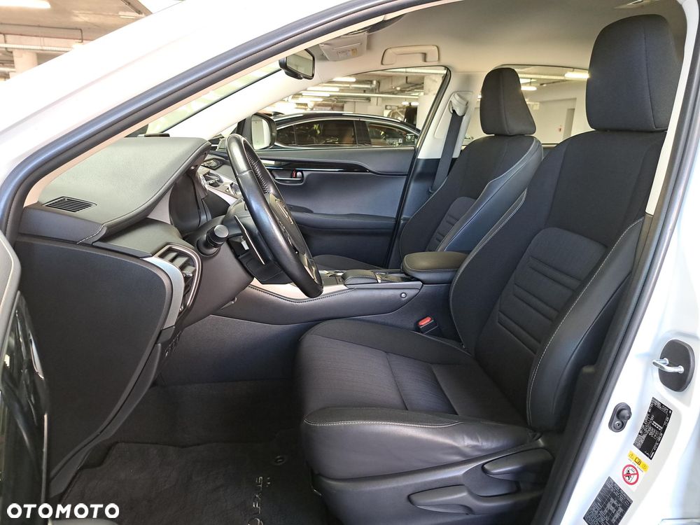 Lexus NX 300h Elegance AWD - 11