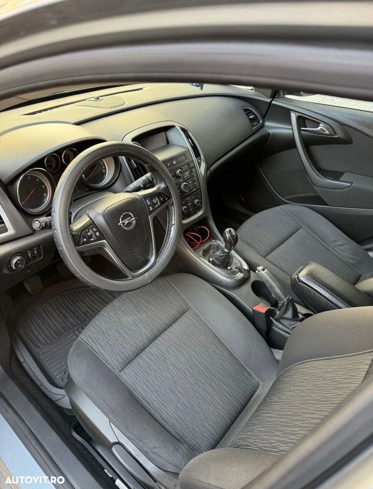 Opel Astra 1.6 CDTI ECOTEC Start/Stop Dynamic - 4