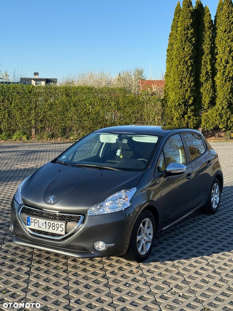 Peugeot 208 1.2 VTi Style - 1