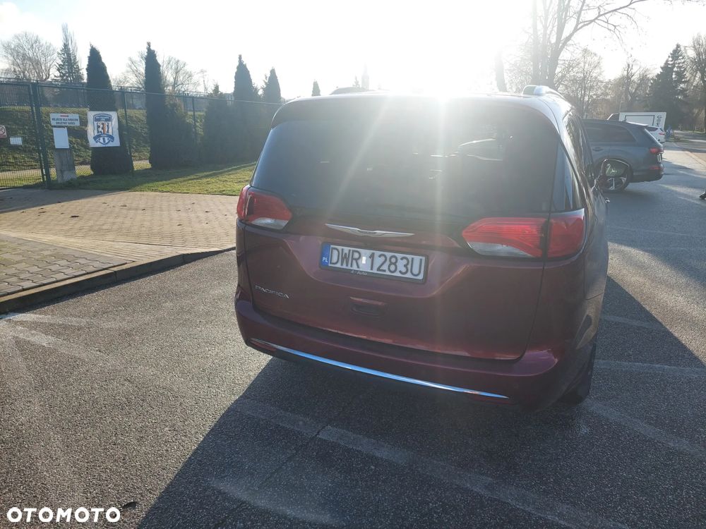 Chrysler Pacifica - 7