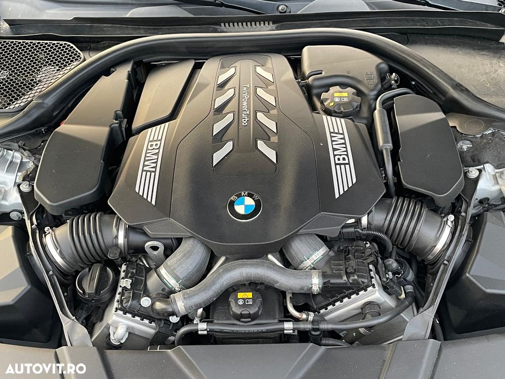 BMW Seria 7 750i xDrive - 5
