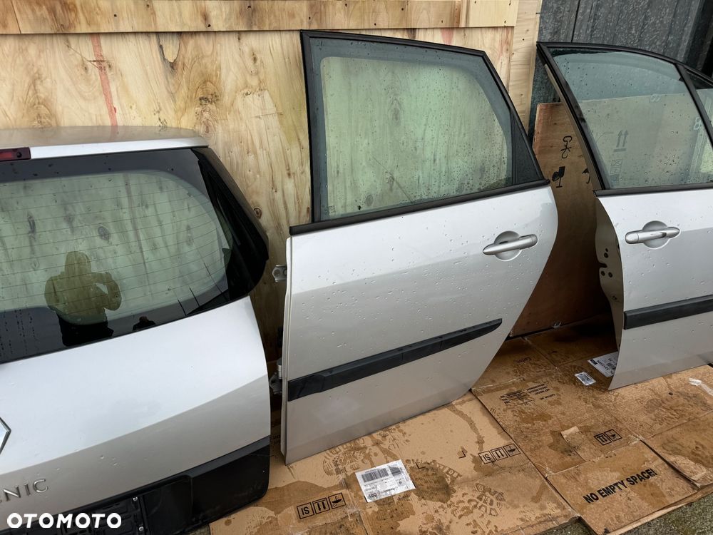 Renault scenic drzwi klapa tył TED69 - 3