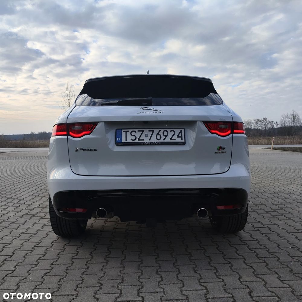 Jaguar F-Pace S AWD - 9