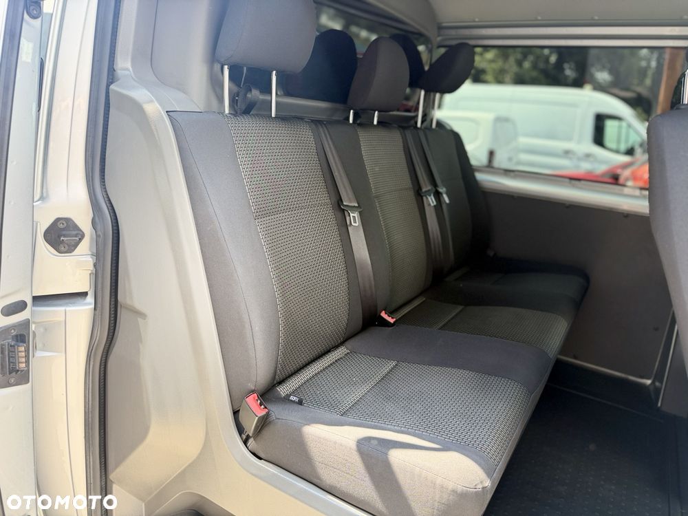 Volkswagen Transporter - 17
