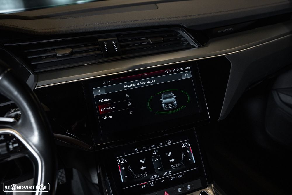 Audi Q8 e-Tron Sportback 55 quattro S line - 21