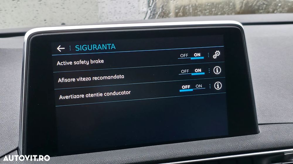 Peugeot 3008 1.2 PureTech 130 EAT8 Allure Pack - 32
