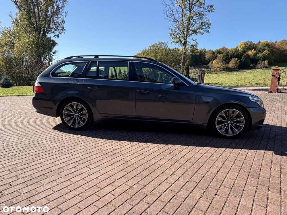 BMW 5 Series 2009 photo 3