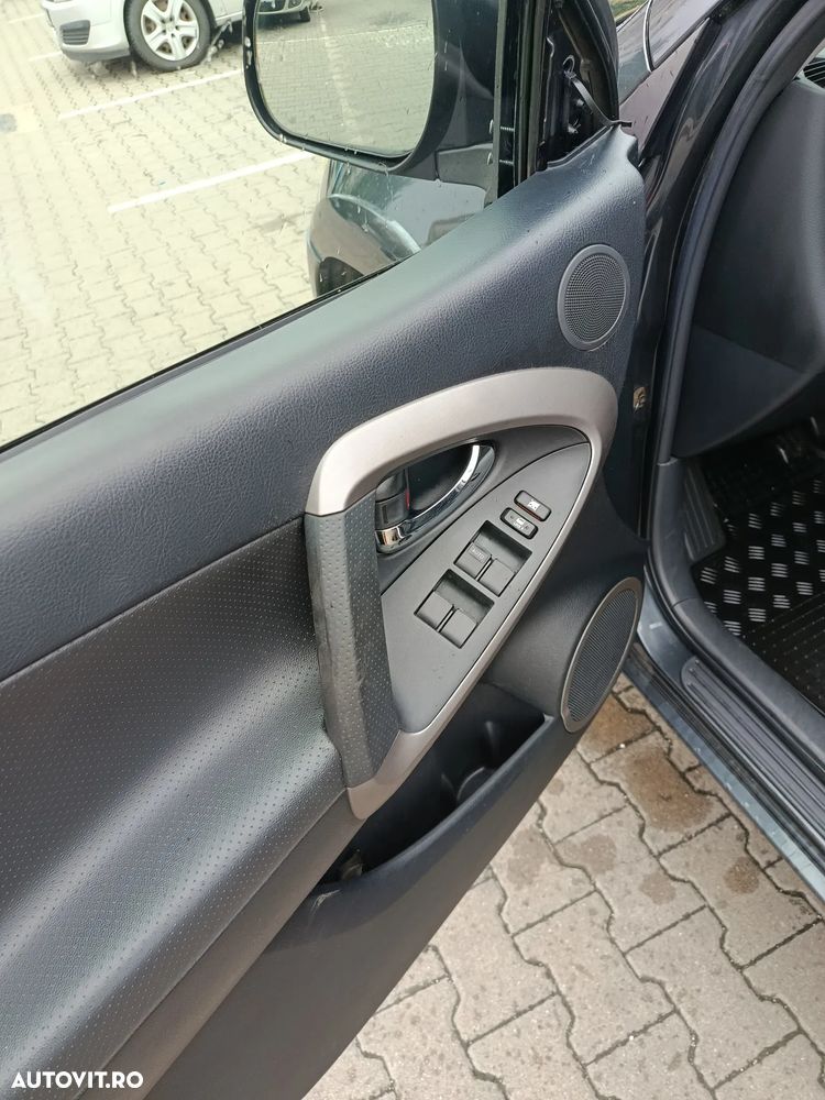 Toyota RAV4 2.2 D-CAT 4x4 Executive - 6