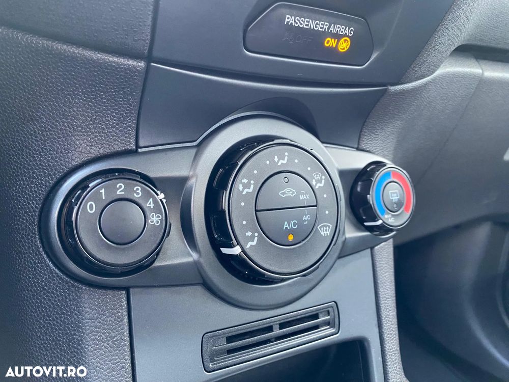 Ford Fiesta - 19