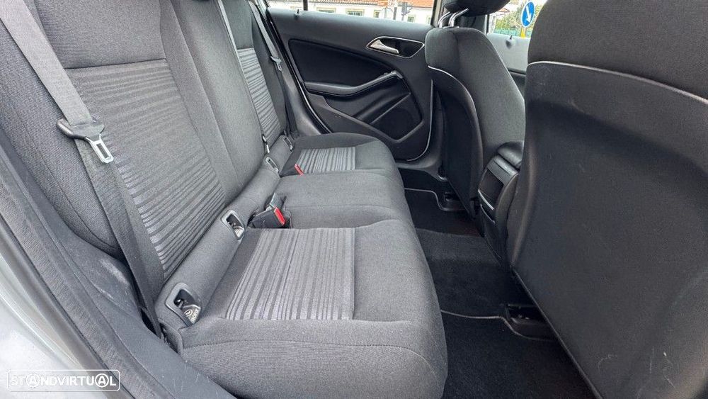 Mercedes-Benz A 180 CDI BlueEFFICIENCY - 14