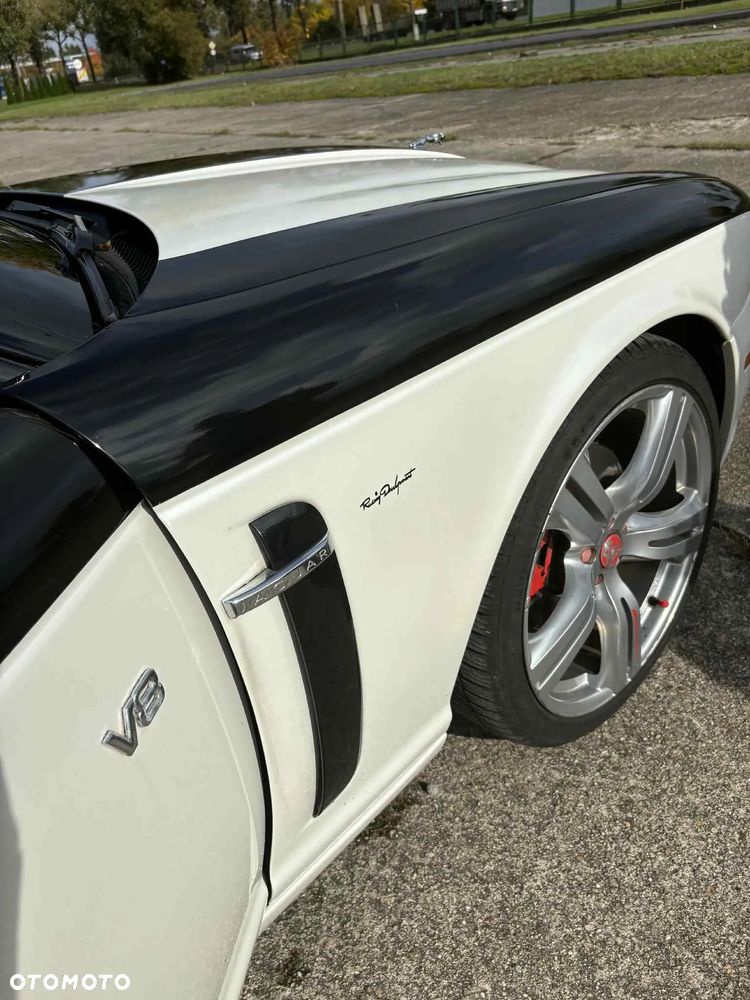 Jaguar XJ - 7