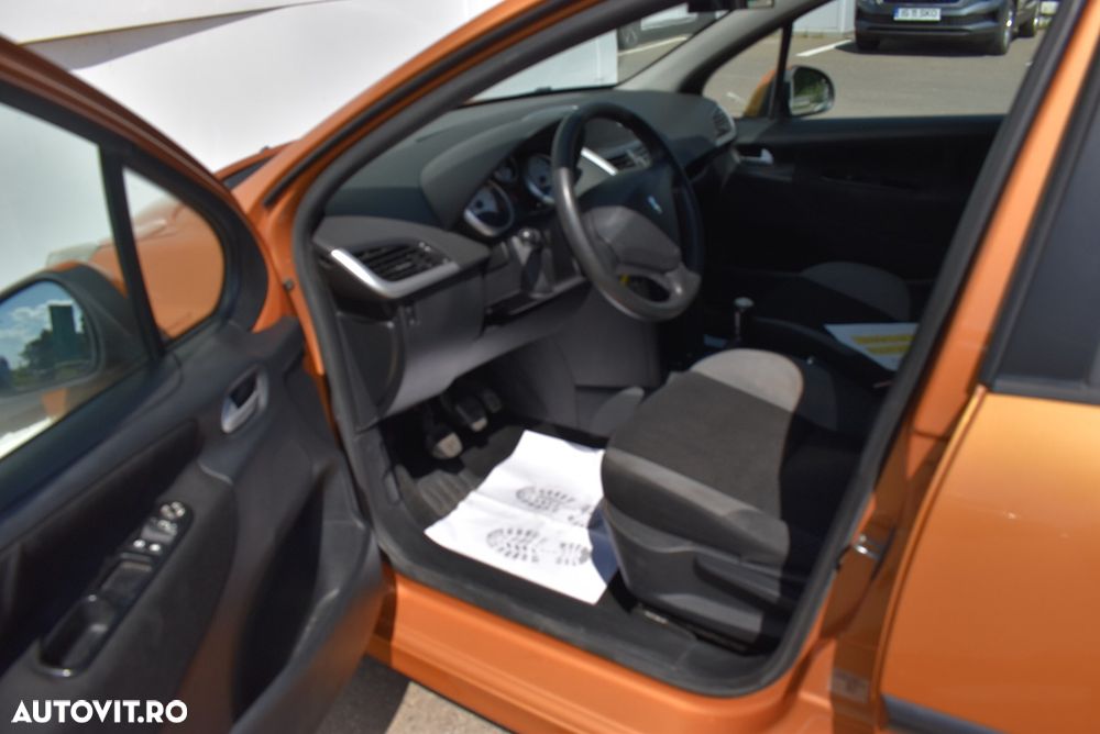 Peugeot 207 1.4E 16V Trendy - 15