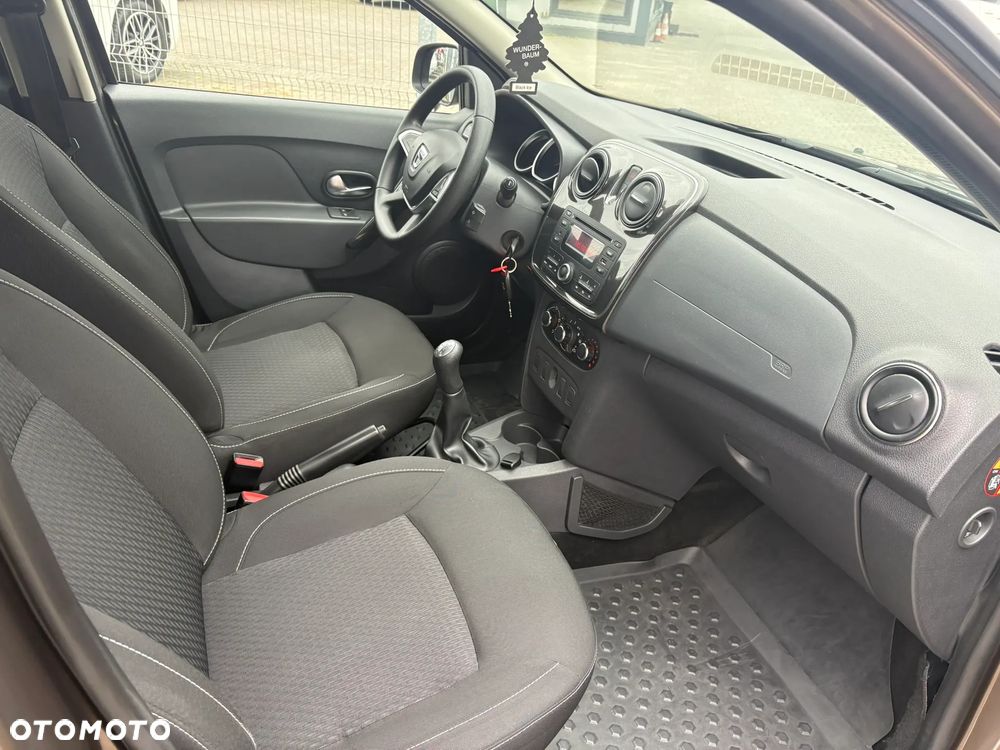 Dacia Logan 1.2 16V Laureate - 18