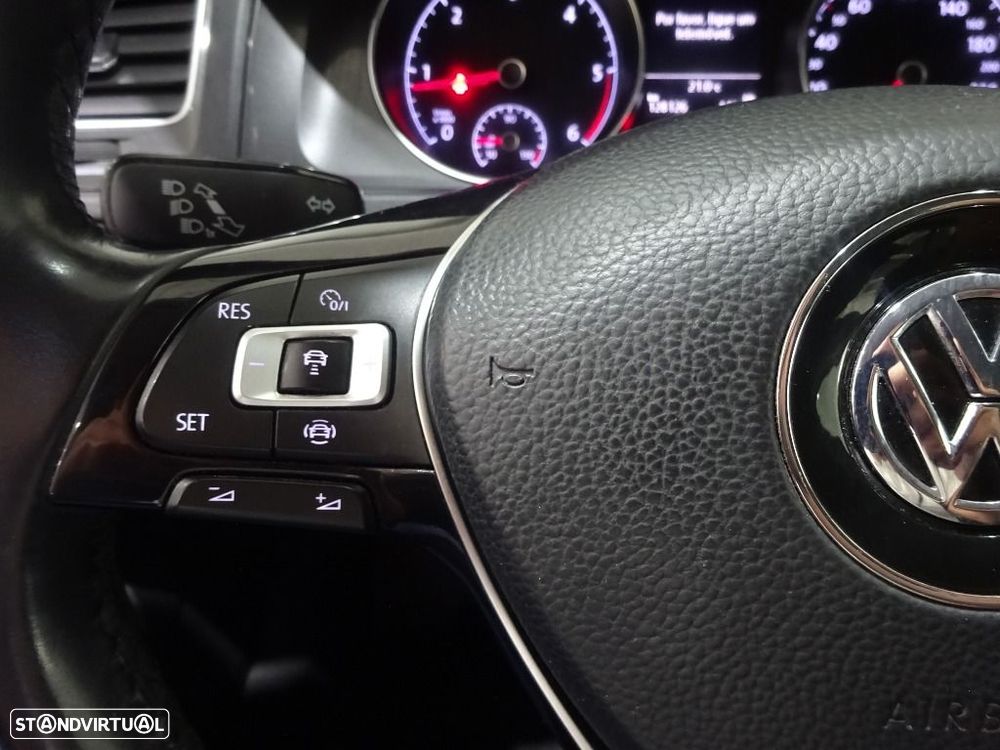 VW Golf Variant 1.6 TDi Confortline - 16