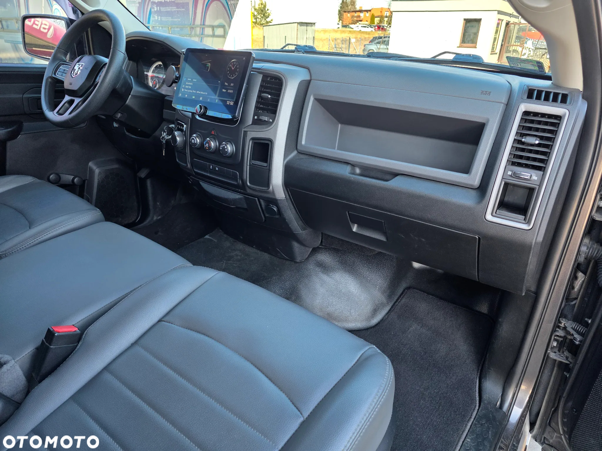 RAM 1500 - 10