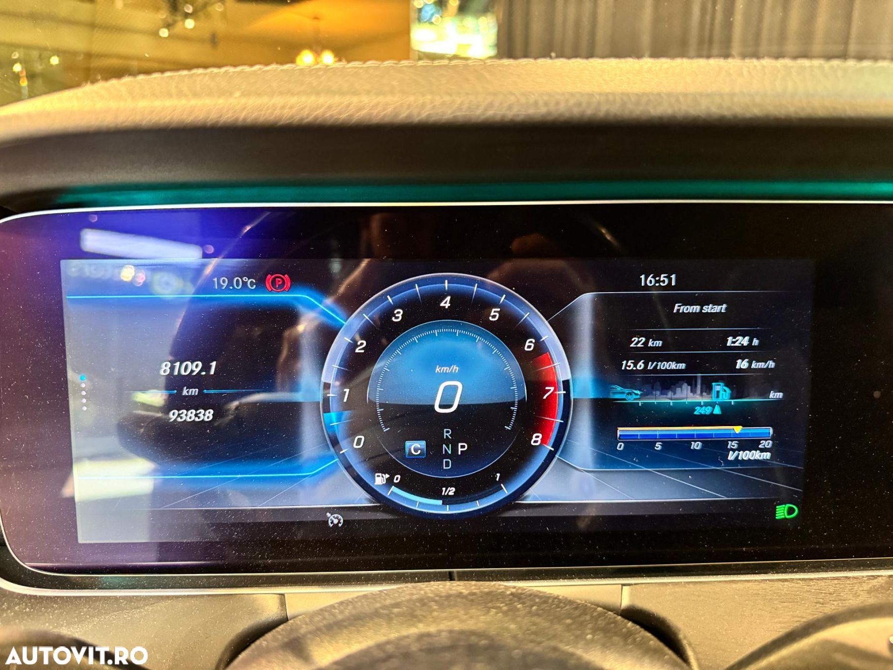 Mercedes-Benz E 200 Coupe 9G-TRONIC AMG Line - 14