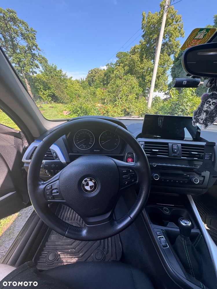 BMW Seria 1 116d - 12