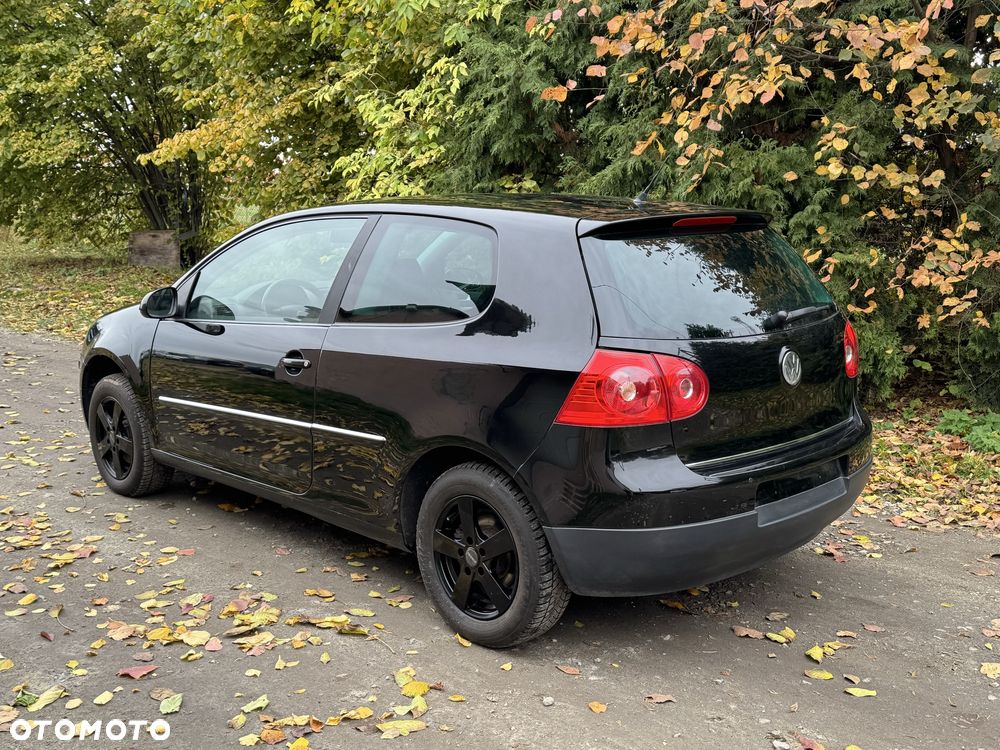 Volkswagen Golf - 5