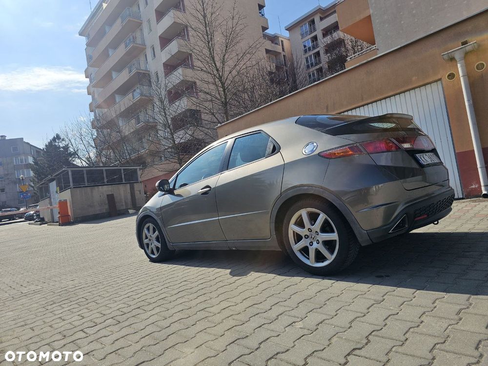 Honda Civic 1.8 Comfort - 5