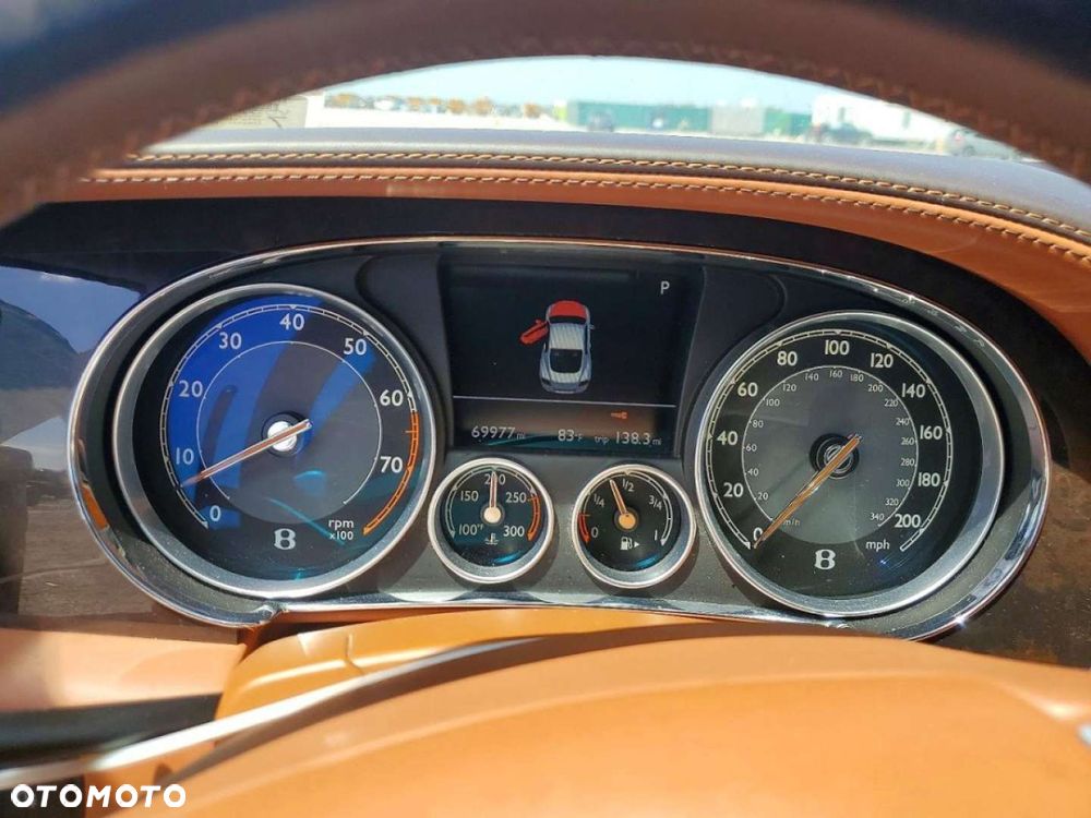 Bentley Continental GT - 10