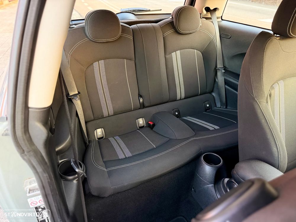 MINI 3 Portas Cooper SE Premium Essential - 9