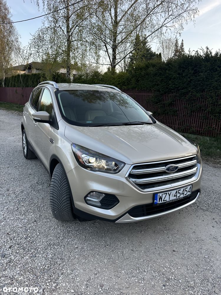 Ford Escape ver-2-0-ecoboost-awd-titanium - 3