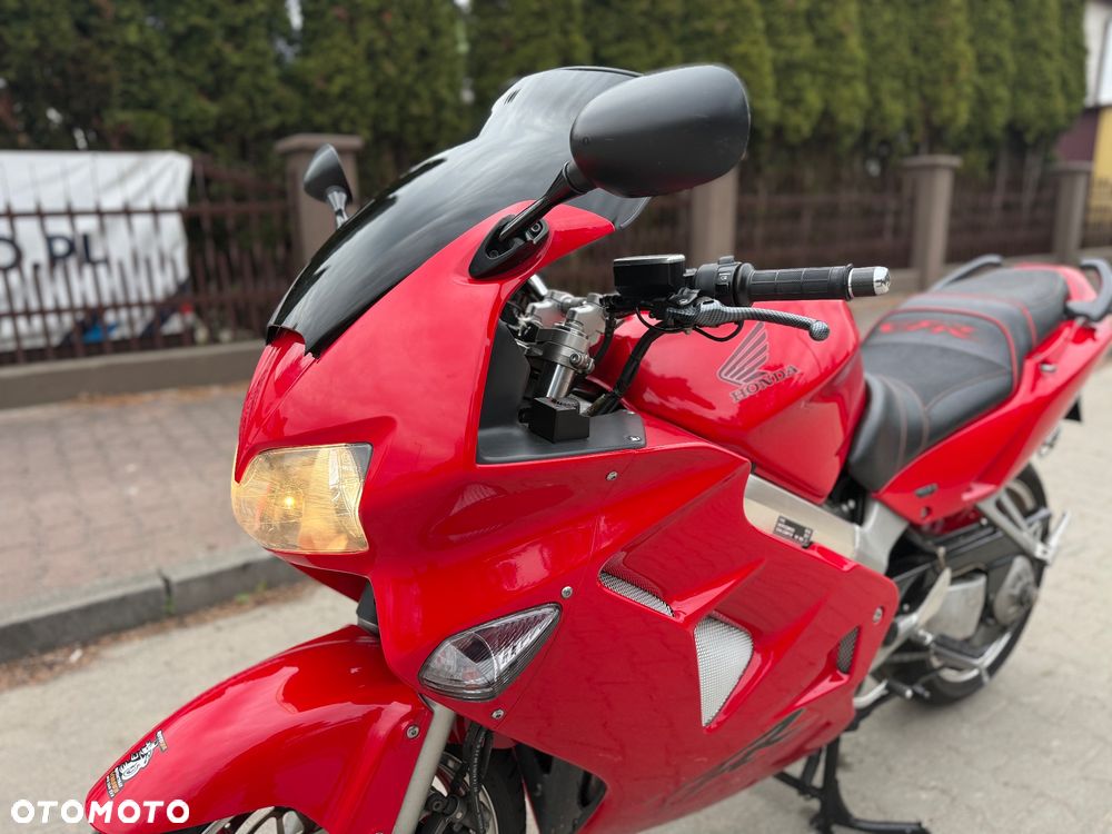 Honda VFR - 18