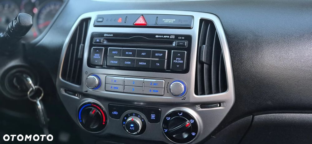 Hyundai i20 - 16