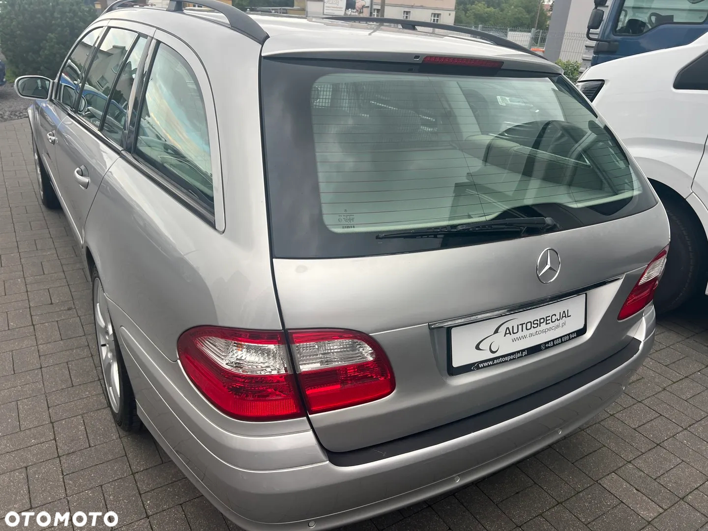 Mercedes-Benz Klasa E 200 T Kompressor Automatik Classic - 4