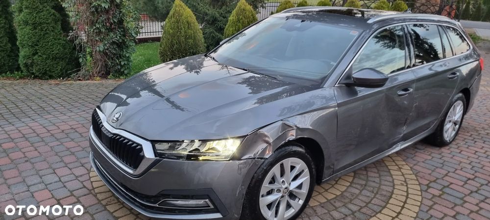 Skoda Octavia Combi 2.0 TDI DSG Style - 6