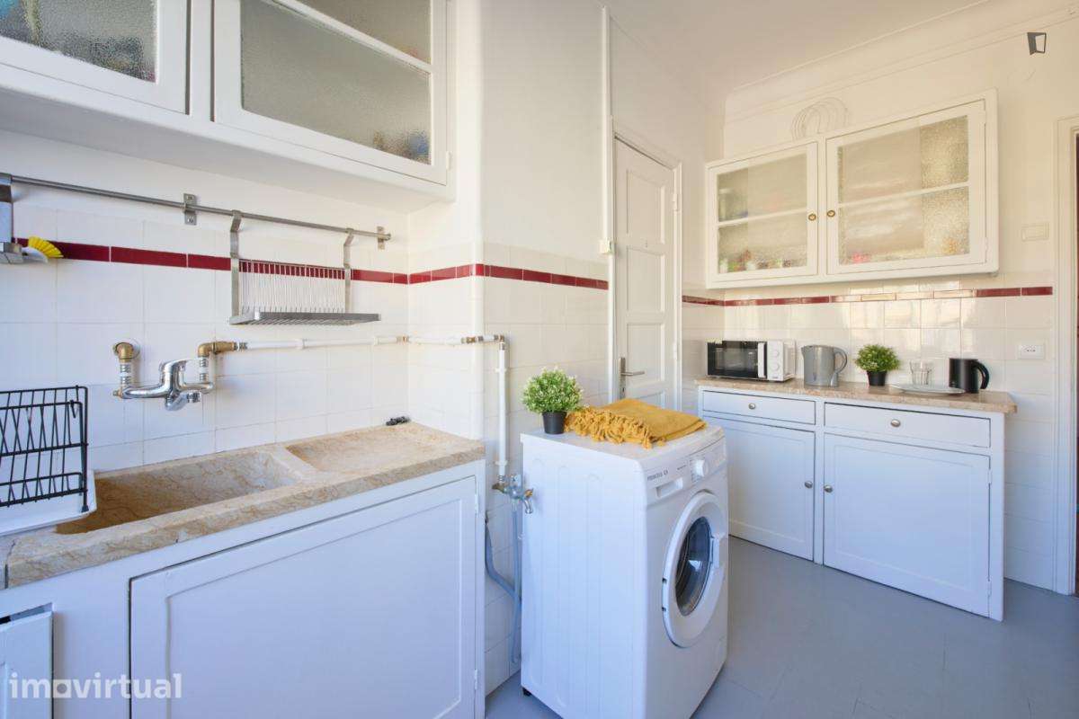 Quarto - localizado em Roma-Areeiro Lisbon - Grande imagem: 4/25