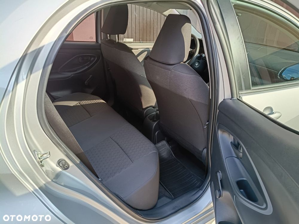 Toyota Yaris 1.5 Comfort CVT - 7