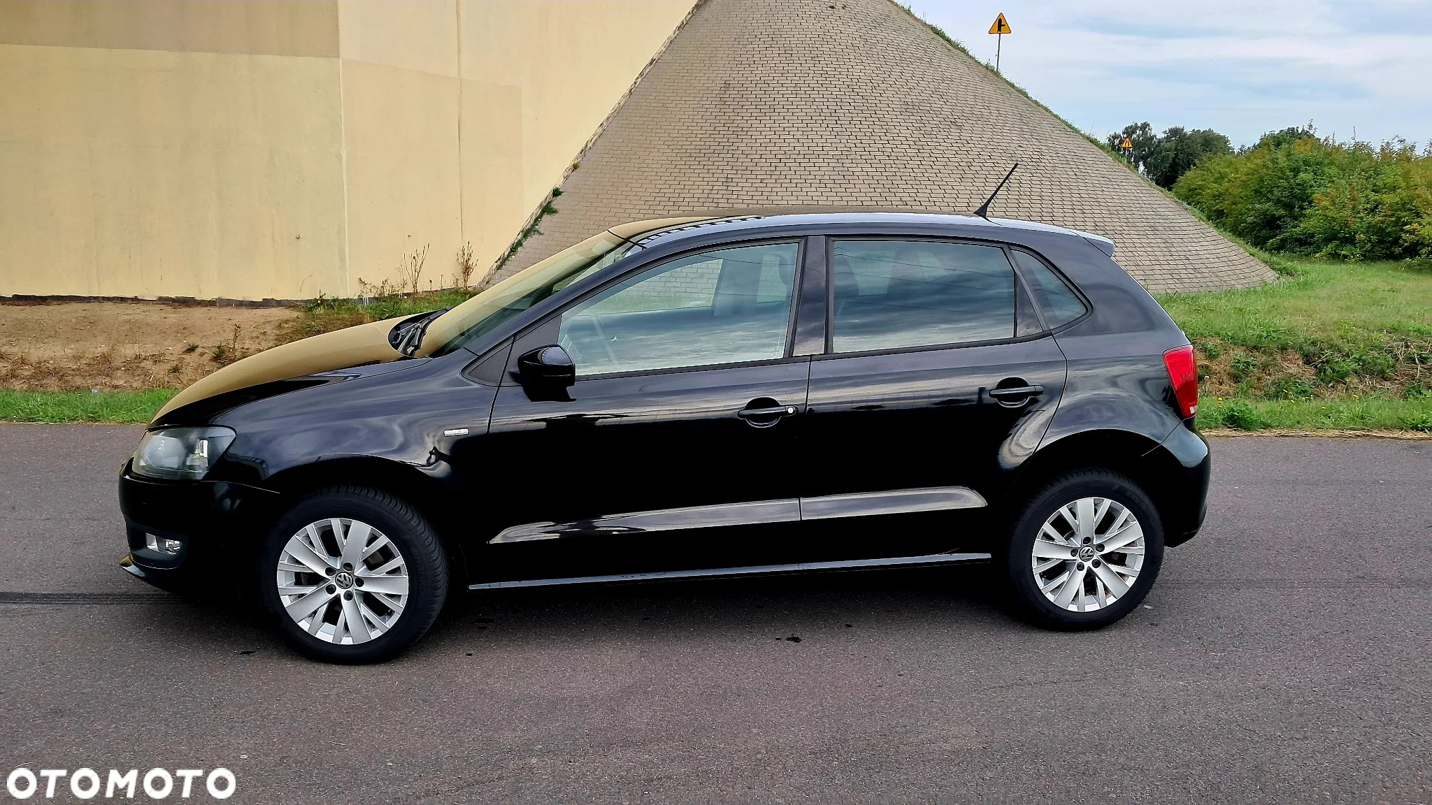 Volkswagen Polo 1.2 TSI Life - 2