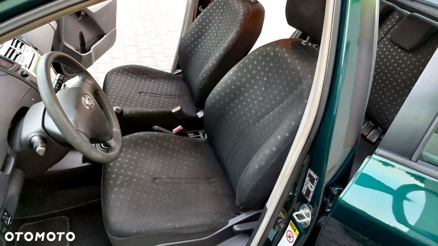 Toyota Yaris - 14