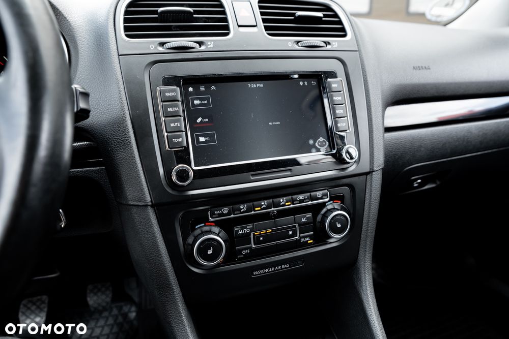 Volkswagen Golf 1.6 Comfortline - 33