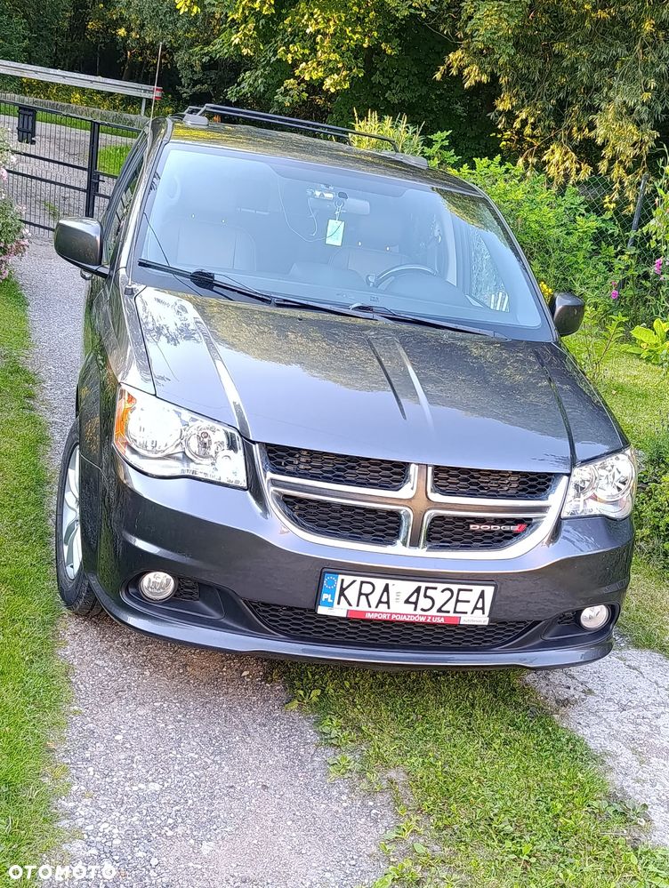 Dodge Grand Caravan - 10