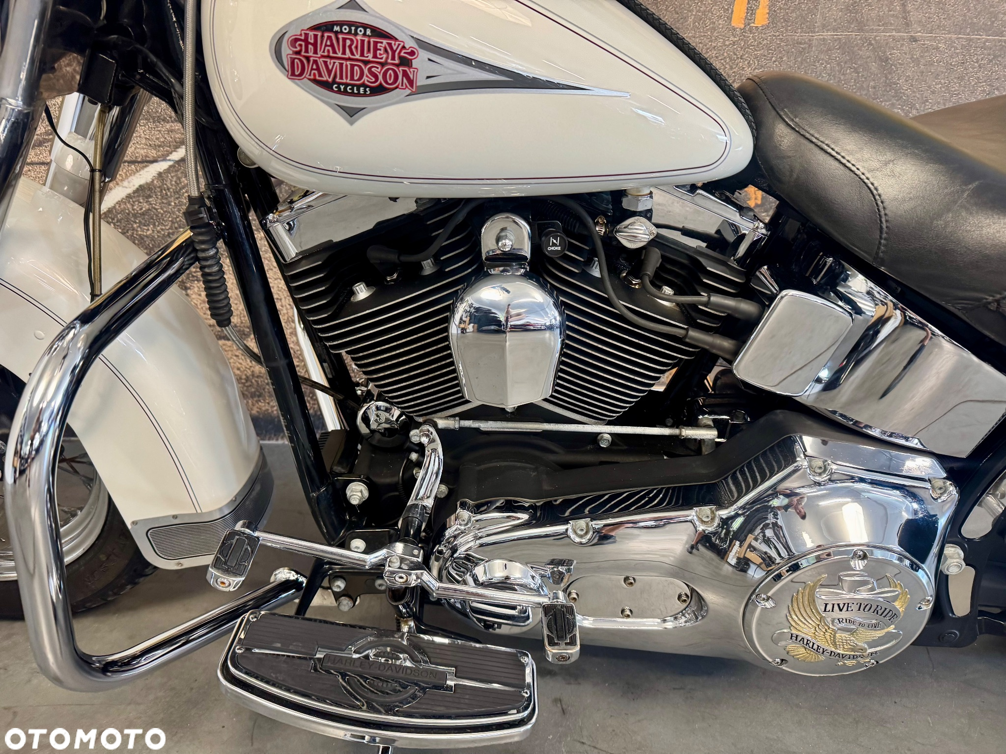 Harley-Davidson Softail Heritage Classic - 11