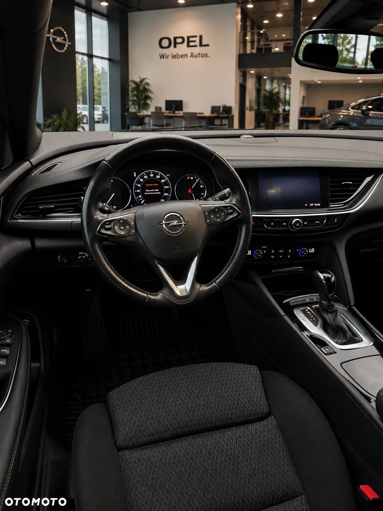 Opel Insignia - 8