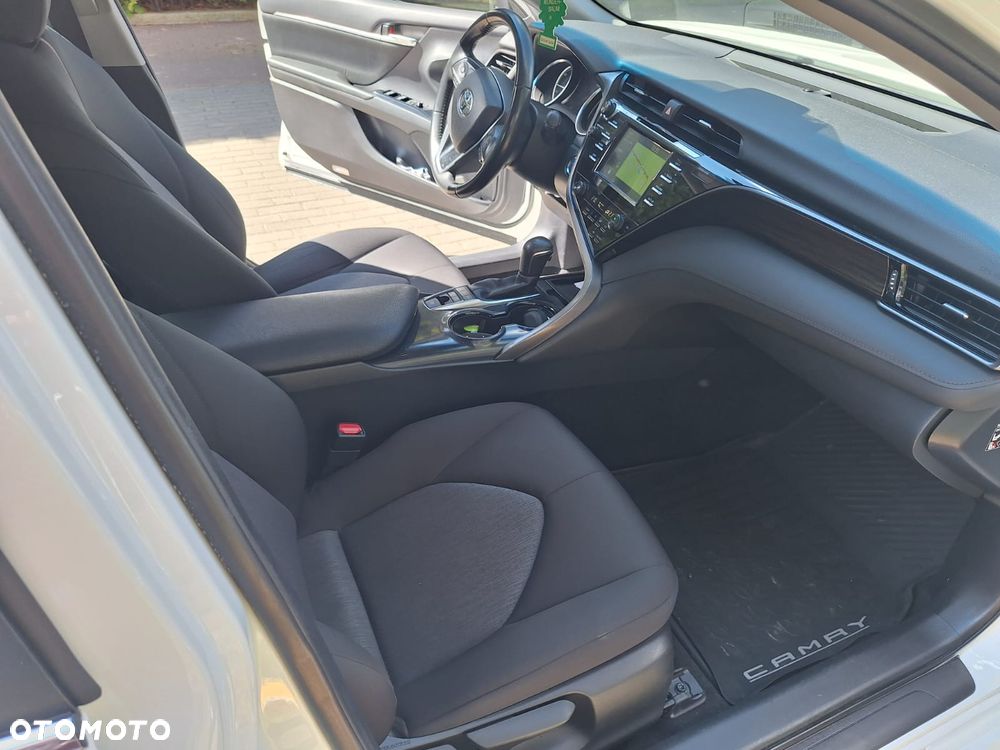 Toyota Camry 2.5 Hybrid Comfort CVT - 7