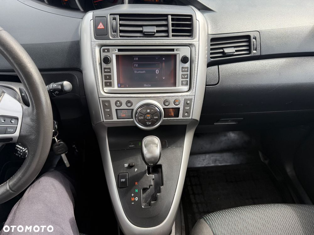 Toyota Verso 1.8 Prestige EU5 MS - 13