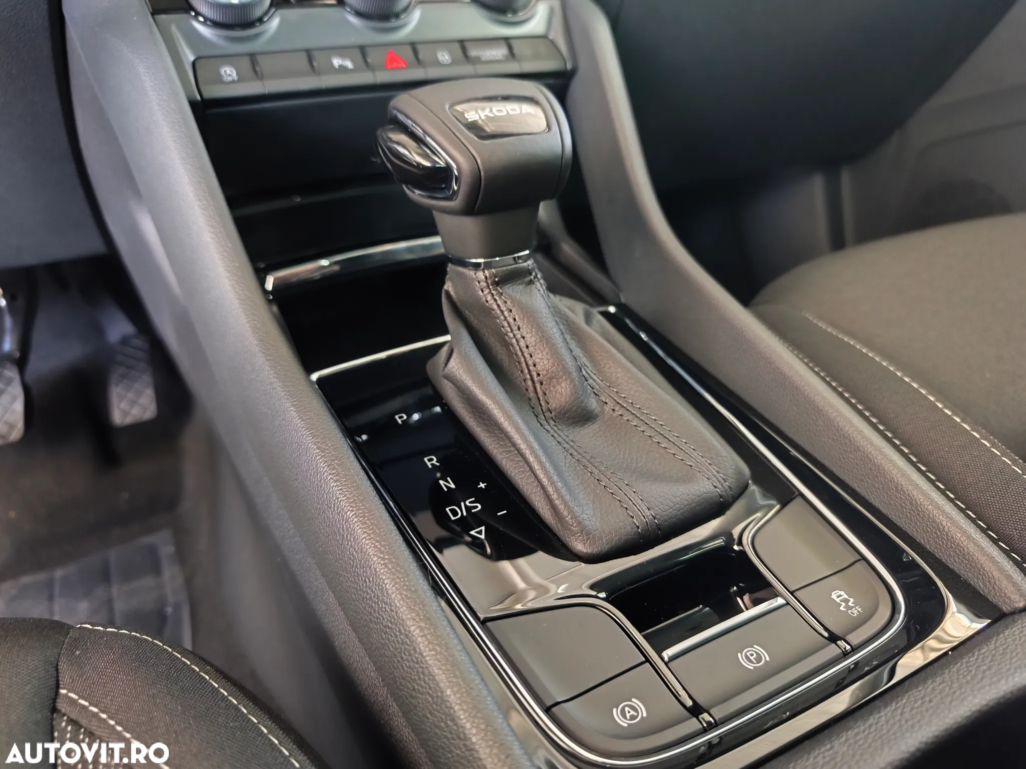 Skoda Karoq 1.5 TSI DSG Selection - 18