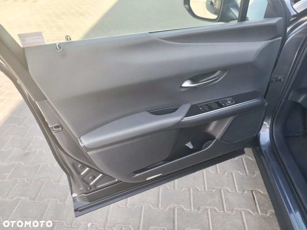 Lexus UX - 34