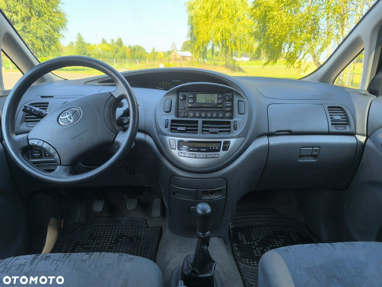 Toyota Previa - 5