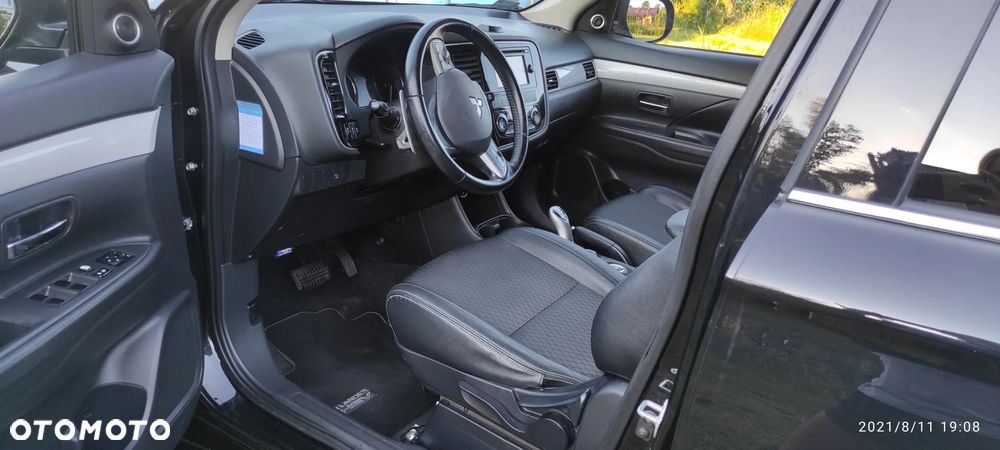 Mitsubishi Outlander Instyle NAVI - 8